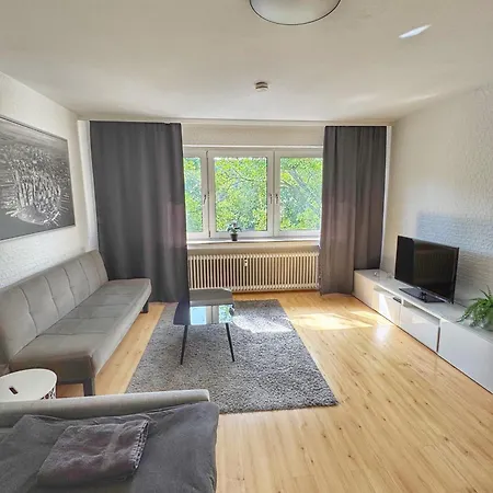 1 Mit Garten Appartement
