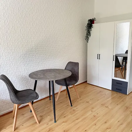 1 Mit Garten *